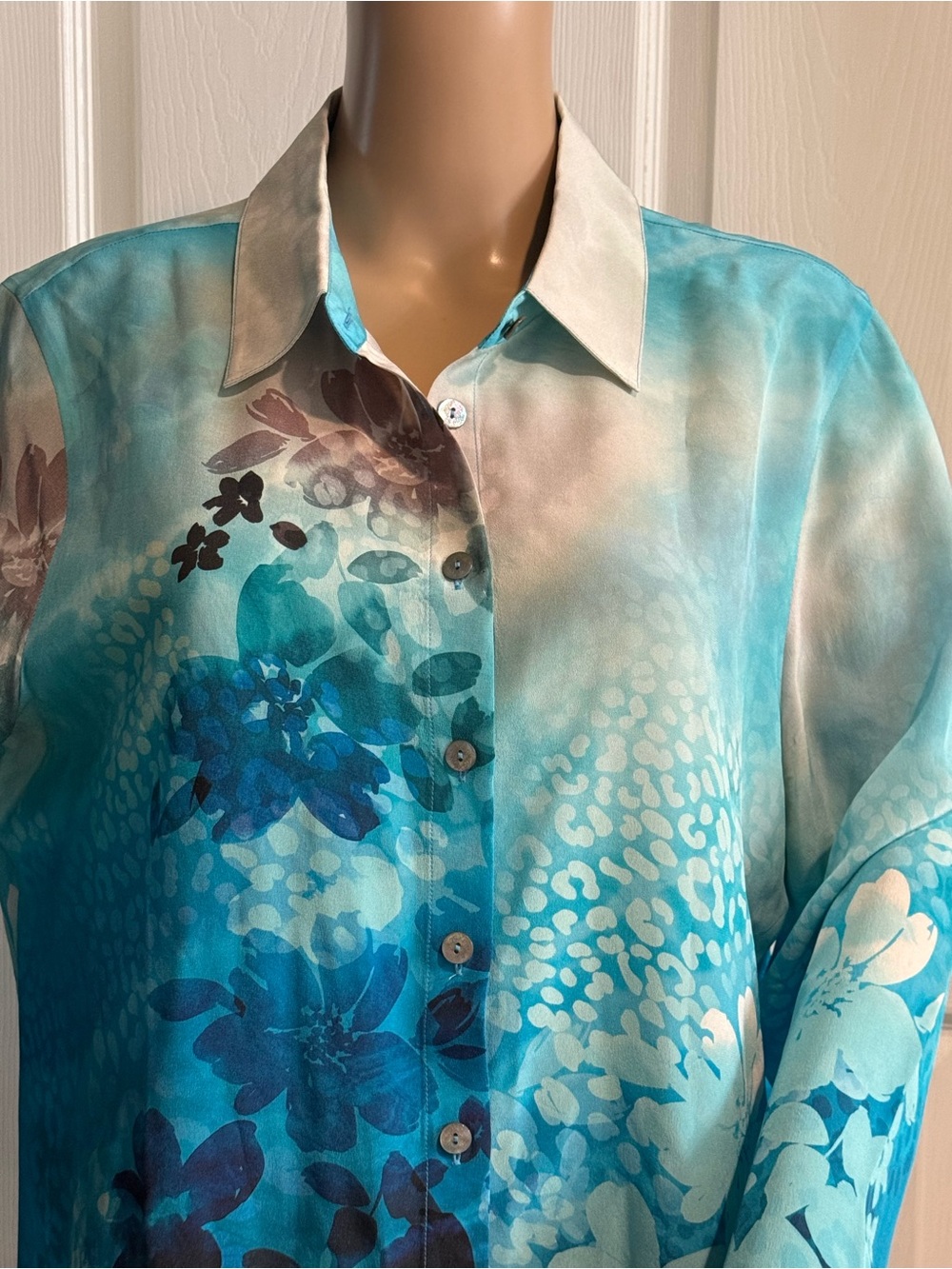 Soft Surroundings Womens Tunic Top Blouse L Blue Silk Jolene Watercolor - Picture 5 of 16